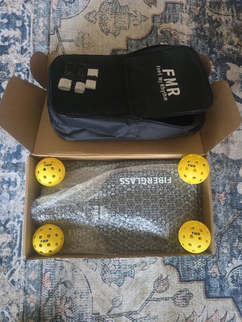 4 Pickleball Paddles & 4 Balls-USAPA Approved Fiberglass Surface, Lightweight - Picture 9 of 11
